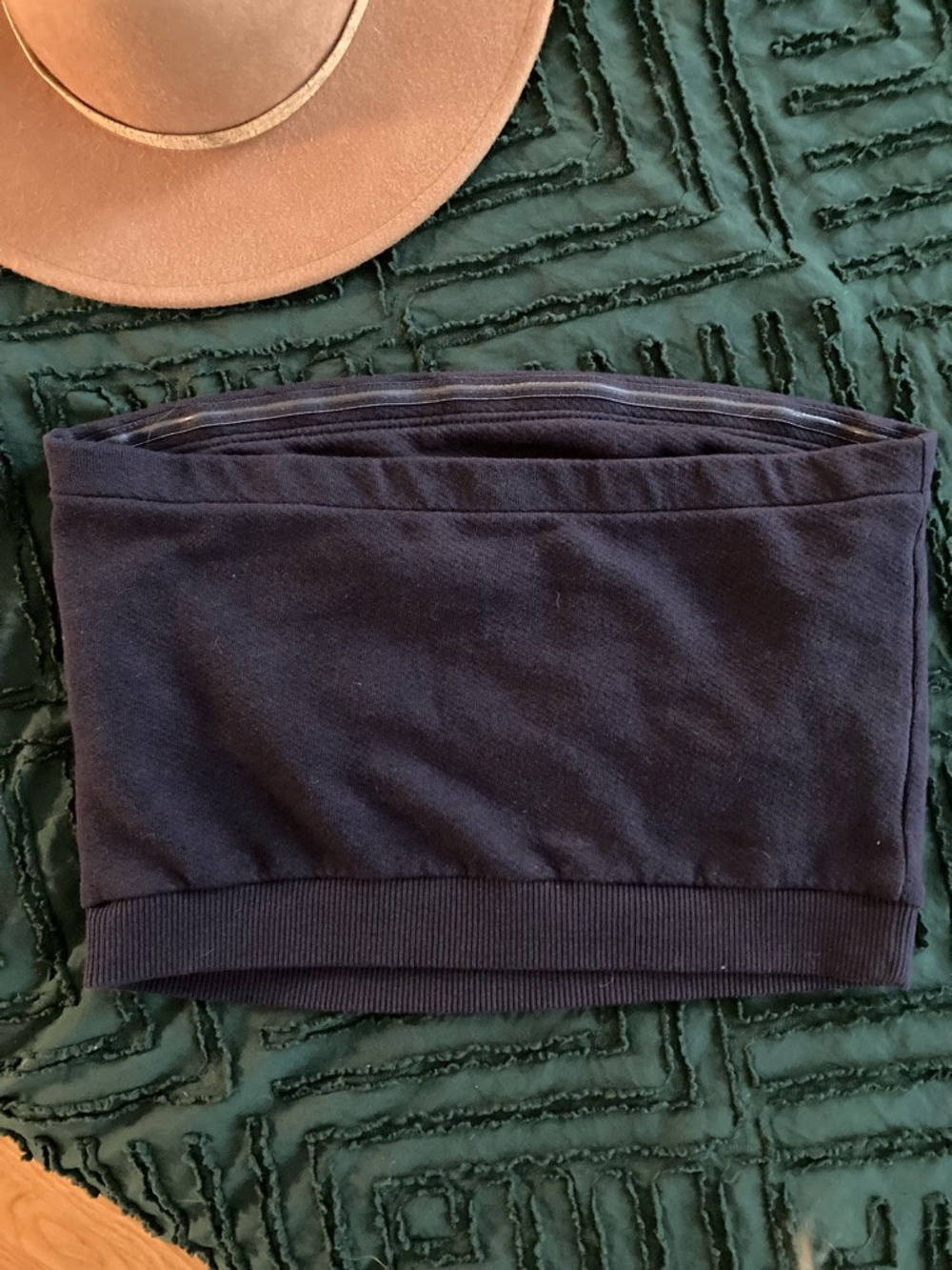 Universal Thread navy blue cropped sweater sleeveless top. - Picture 3 of 4